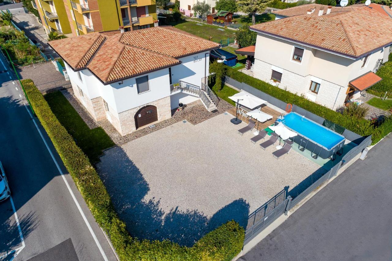 Villa Azdora 페스키에라델가르다 외부 사진