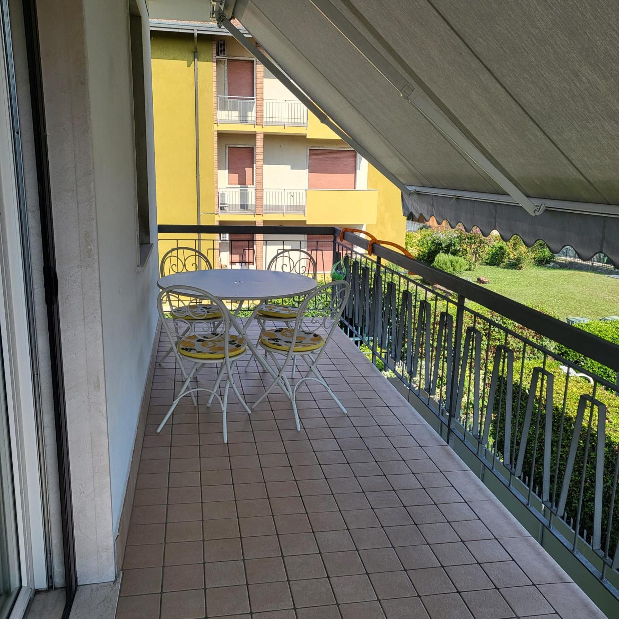 Villa Azdora 페스키에라델가르다 외부 사진